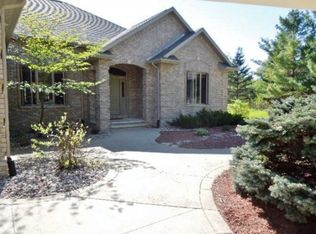 W8720 Pheasant Run, Hortonville, WI 54944