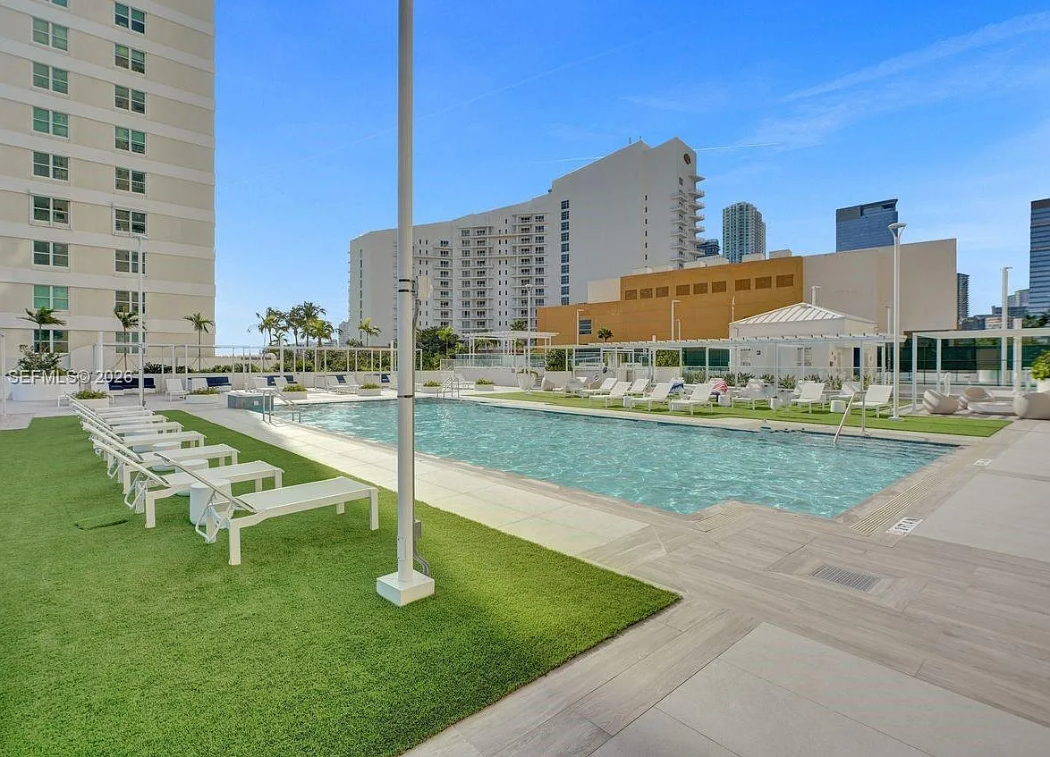 1 bed, 674 sqft, $2,750 — Photo 4