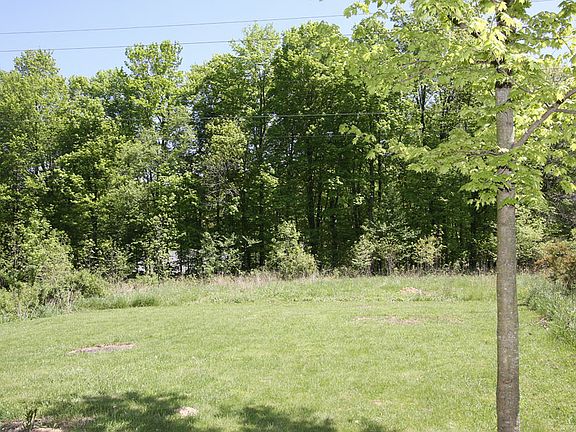 4th image of 797 Royal Cir