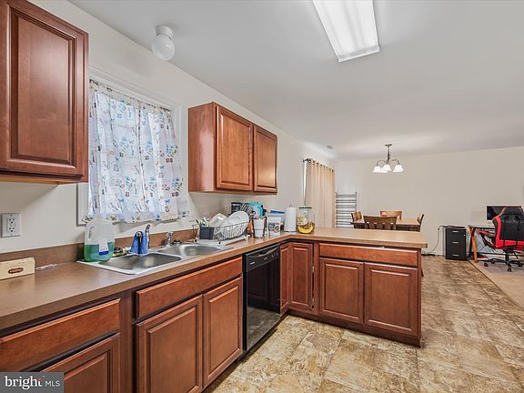 3rd image of 22297 Callaway Ave