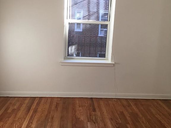2nd image of 14118 78th Ave APT 2E