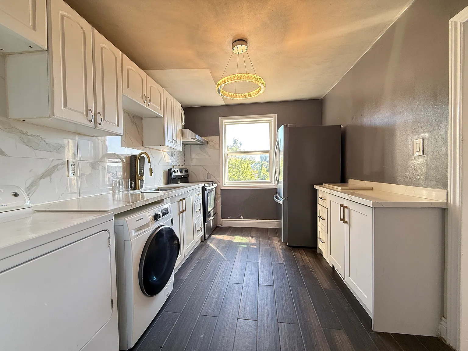 728 Weston Road Toronto Ontario M6N 3R5 — Photo 3