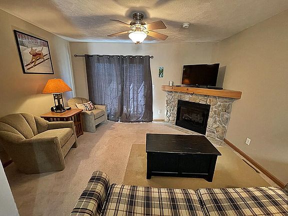 2nd image of 79 Creekside Dr #28