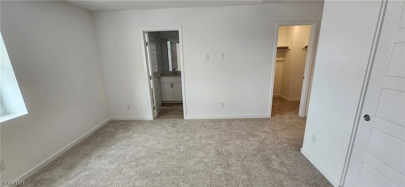 4 bed, 2.5 bath, 1705 sqft, $2,300 — Photo 4