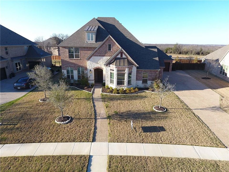 1st image of 517 Fisher Dr