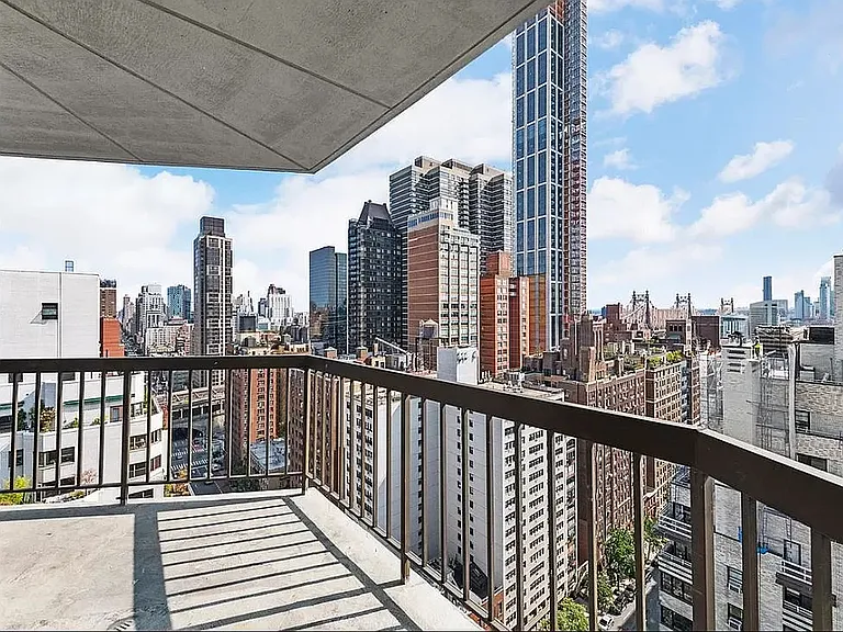 360 E 57th St #22A — Photo 11