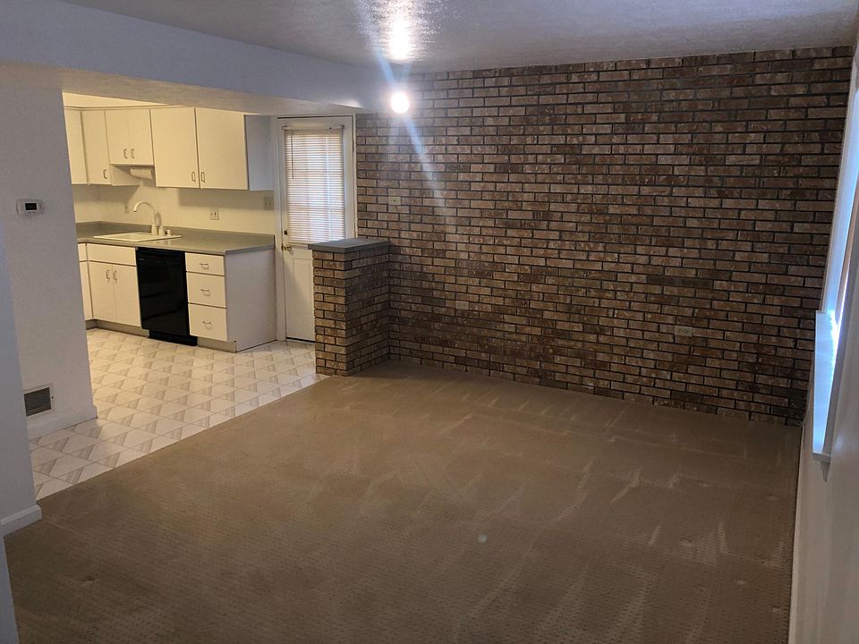 2nd image of 9 North Ave #2