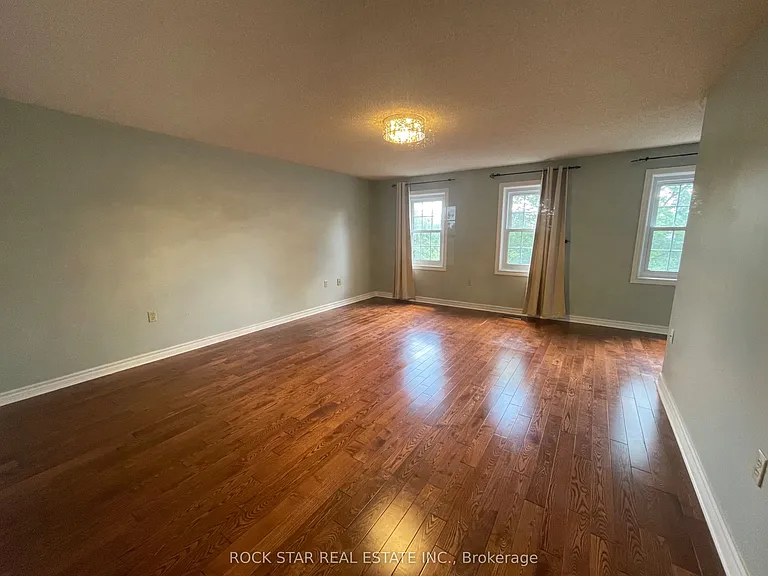106 Milbourne Cres — Photo 17