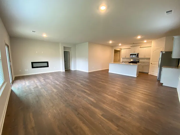85 Meadowland Ln — Photo 4
