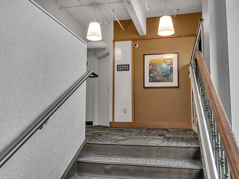 100 South — Photo 12