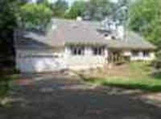 2016 Creek Rd, Kitty Hawk, NC 27949