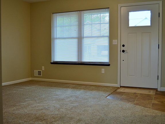 4th image of 1801 N Creek Cir