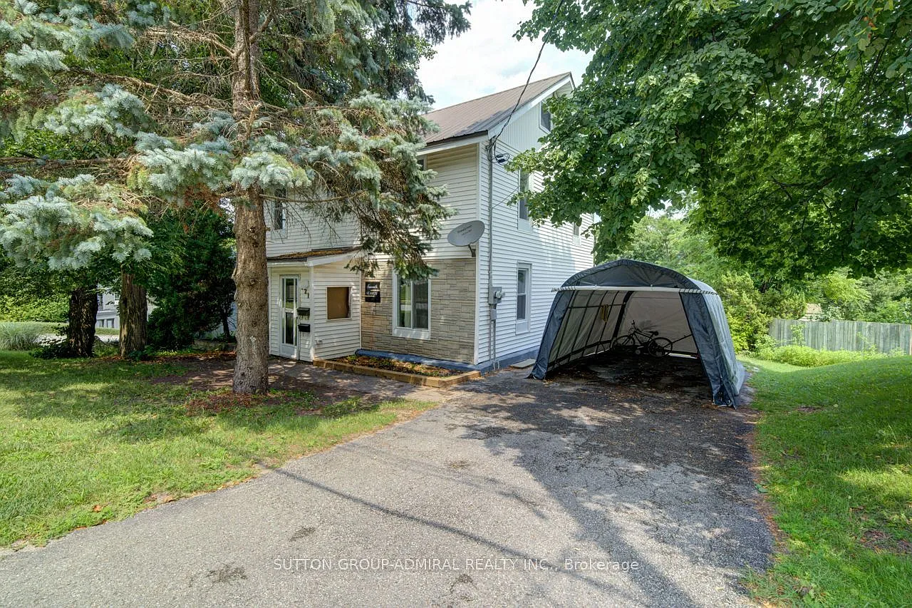 4 bed, $2,500 — Photo 2