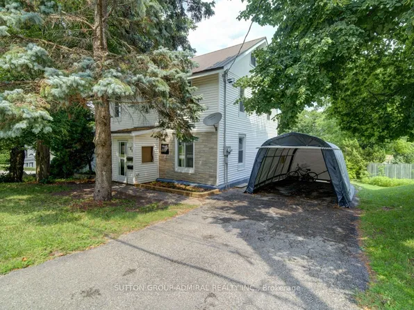 121 7th St, Midland, ON L4R 3Y9