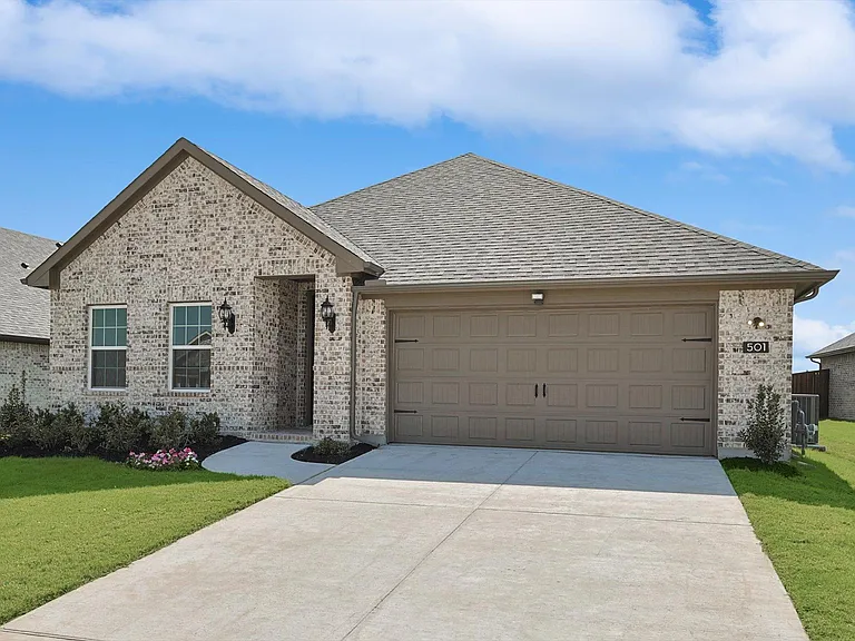 509 Amenduni Ln — Photo 1