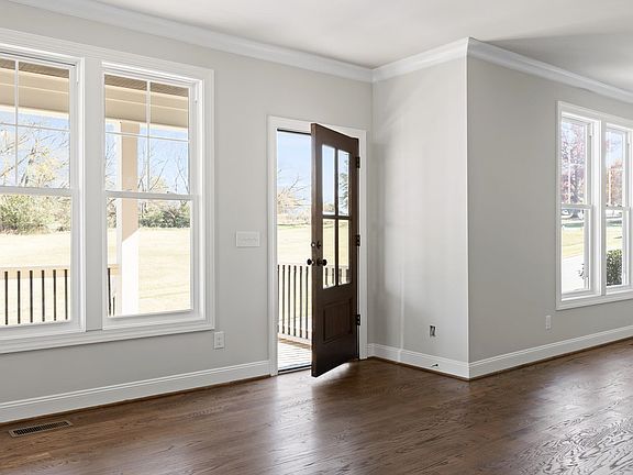 5th image of 1167 Jersey St