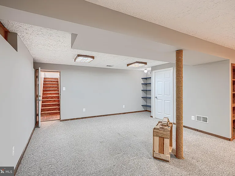 8301 Whitebark Ct — Photo 64