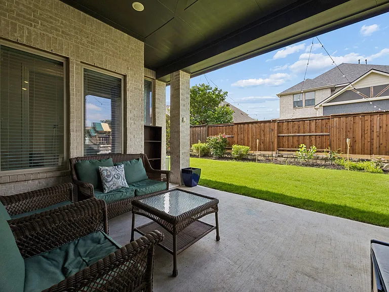 4131 Dewberry Ln — Photo 39