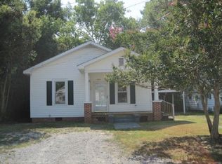 206 N 4th St, Smithfield, NC 27577