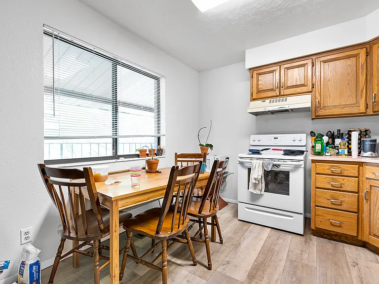 442 N 500 E #12 — Photo 5