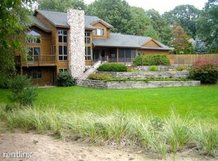 14679 Pine Island Dr, Grand Haven, MI 49417