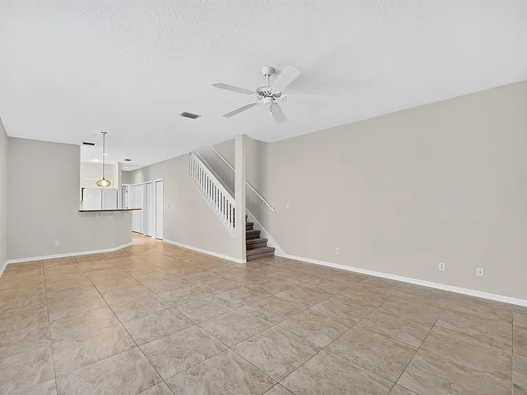 506 Tyler Ave — Photo 6