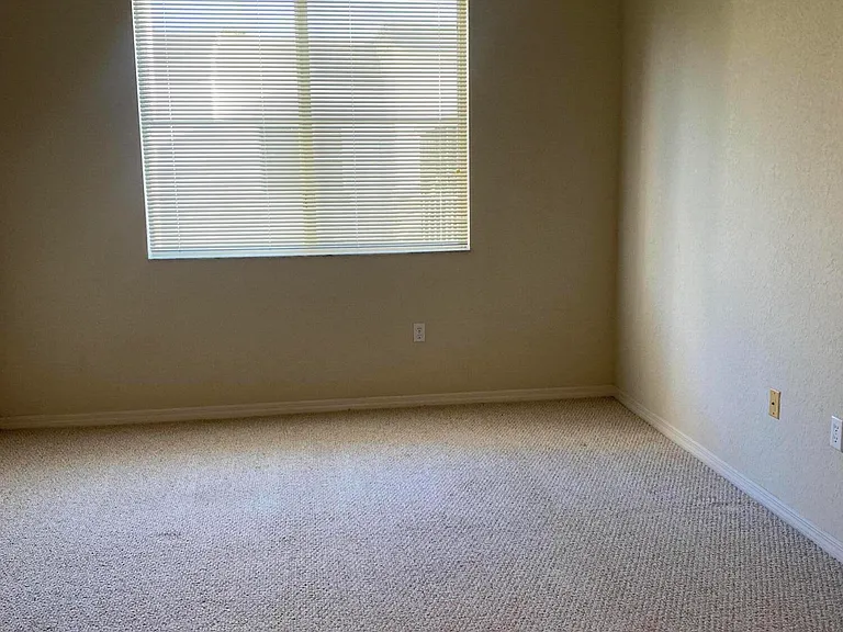 11015 Legacy Ln — Photo 5