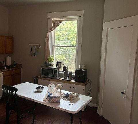 2nd image of 2546 Vestry Ave