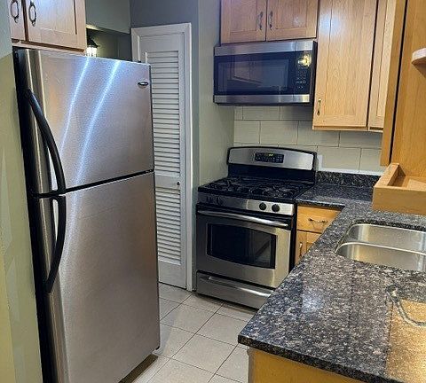 3rd image of 247 N Neltnor Blvd APT E2d