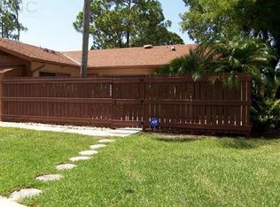 5593 Foxlake Dr, North Fort Myers, FL 33917
