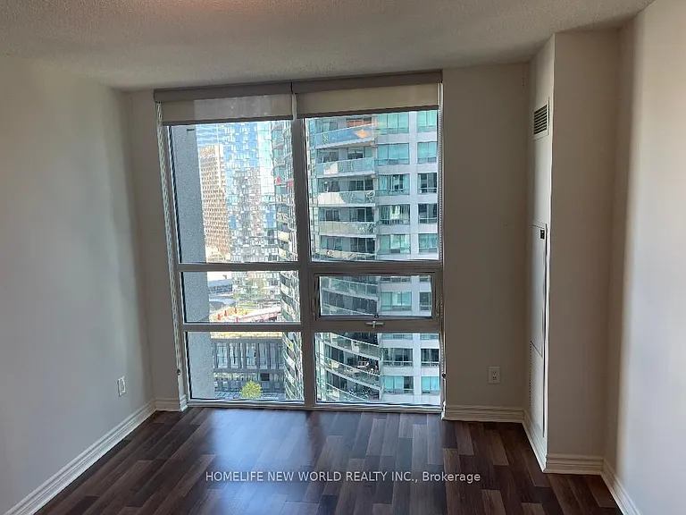 19 Grand Trunk Cres #2506 — Photo 19
