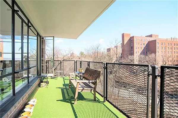 Sold by Douglas Elliman | media 29