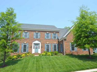 43418 Mountcastle Dr, Chantilly, VA 20152