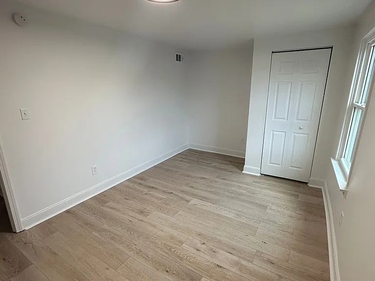 1415-1417 Columbus Ave #B — Photo 6