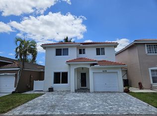 16218 SW 100th Ter, Miami, FL 33196