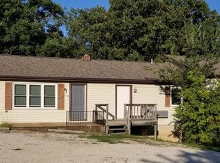 1311 E Main St, Linn, MO 65051