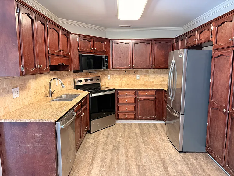 116 Lake Ter — Photo 10