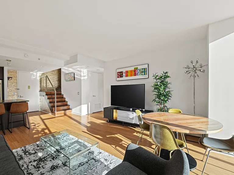 350 W 53rd St #A — Photo 10