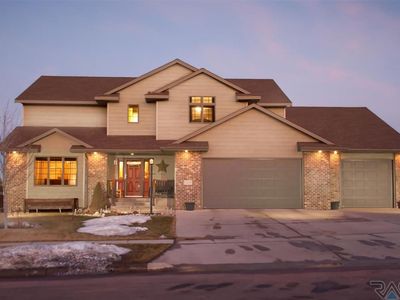 1216 S Lindenwald Dr, Sioux Falls, SD, 57106