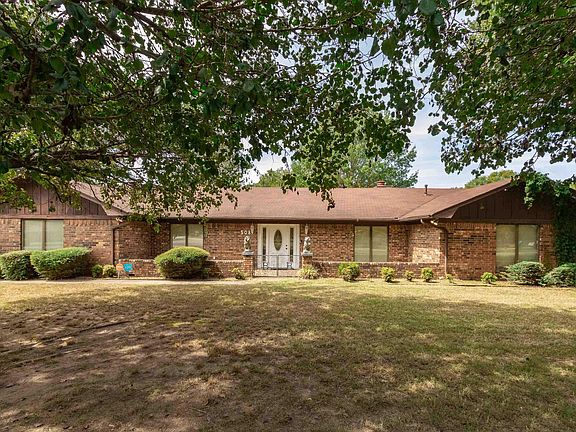2nd image of 508 Springhill Dr