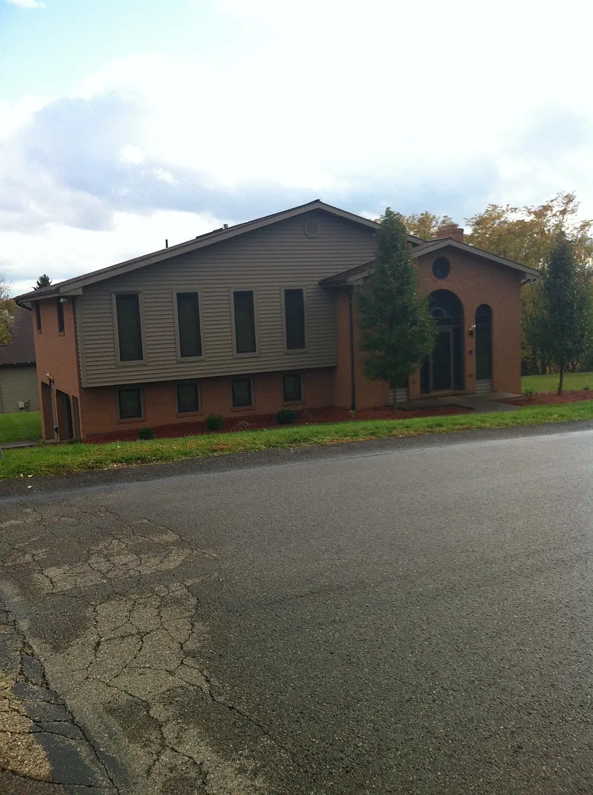 101 Huron Dr photo 1