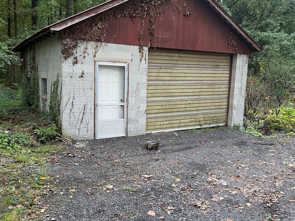 2nd image of 343 Twin County Rd