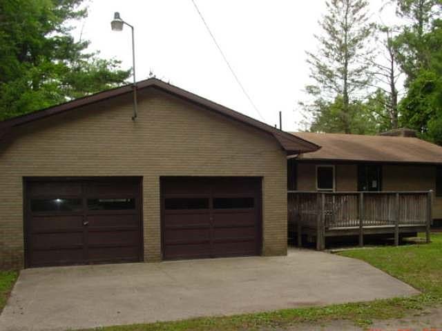 1st image of 402 Cedar Dr