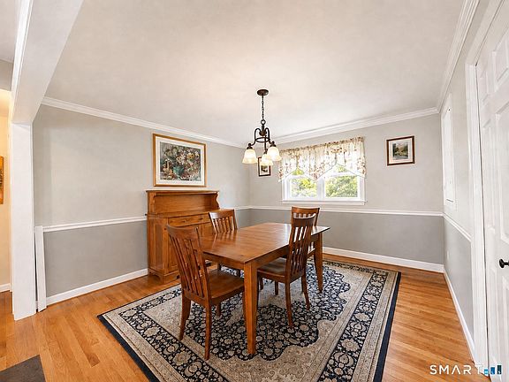 5th image of 54 Midwood Farm Road