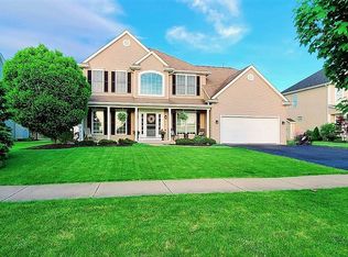 23 Sawgrass Ln, Lancaster, NY 14086
