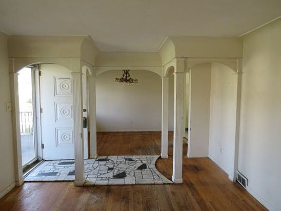 5th image of 305 Donna Dr