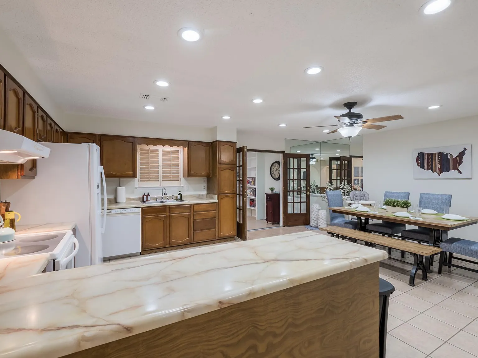 3 bed, $2,190 — Photo 4