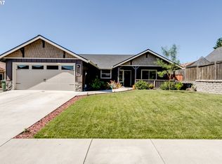 752 Wilson Ave, Cottage Grove, OR 97424