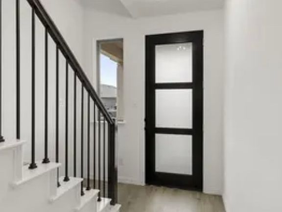 5th image of 14115 Harden St
