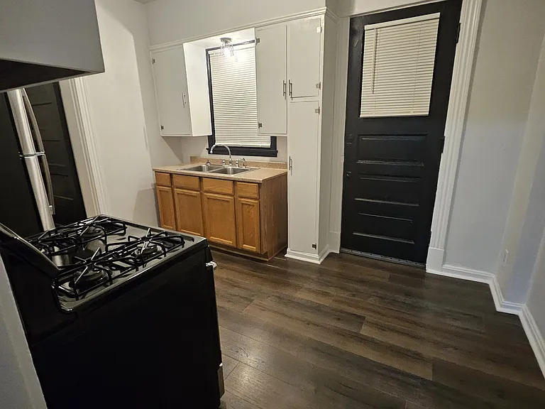 172 Kinsey Ave #1 — Photo 5
